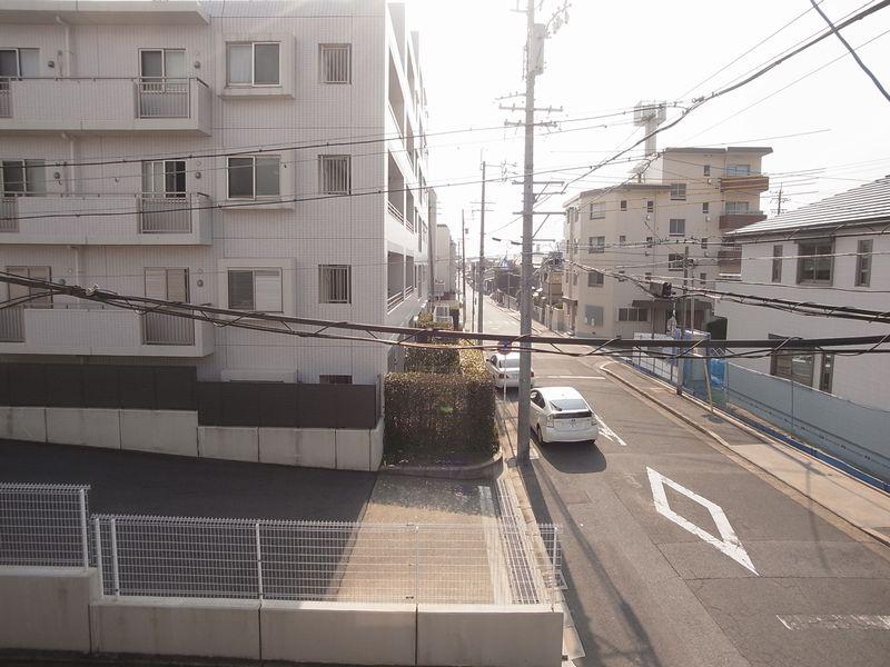 View photos from the dwelling unit. View from the site (November 2013) Shooting