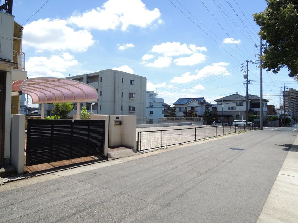 Local appearance photo. Local (May 2013) Shooting