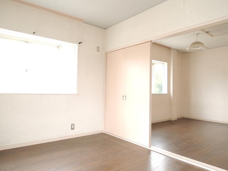 Non-living room. Indoor (September 2013) Shooting