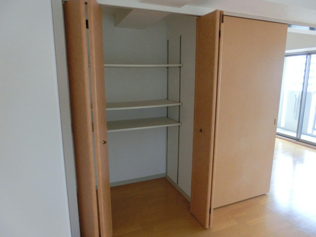 Receipt. Living storage