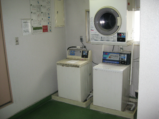 Building appearance. There are coin-operated laundry on 4F. 