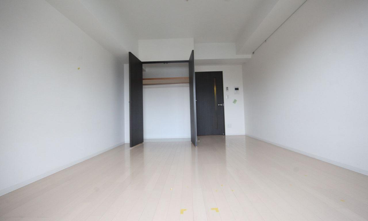 Living and room. Western-style 7 Pledge Storage rich have