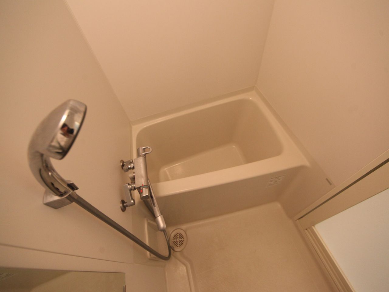 Bath. Bathing with a toilet and spacious Warm water washing toilet seat with heating function