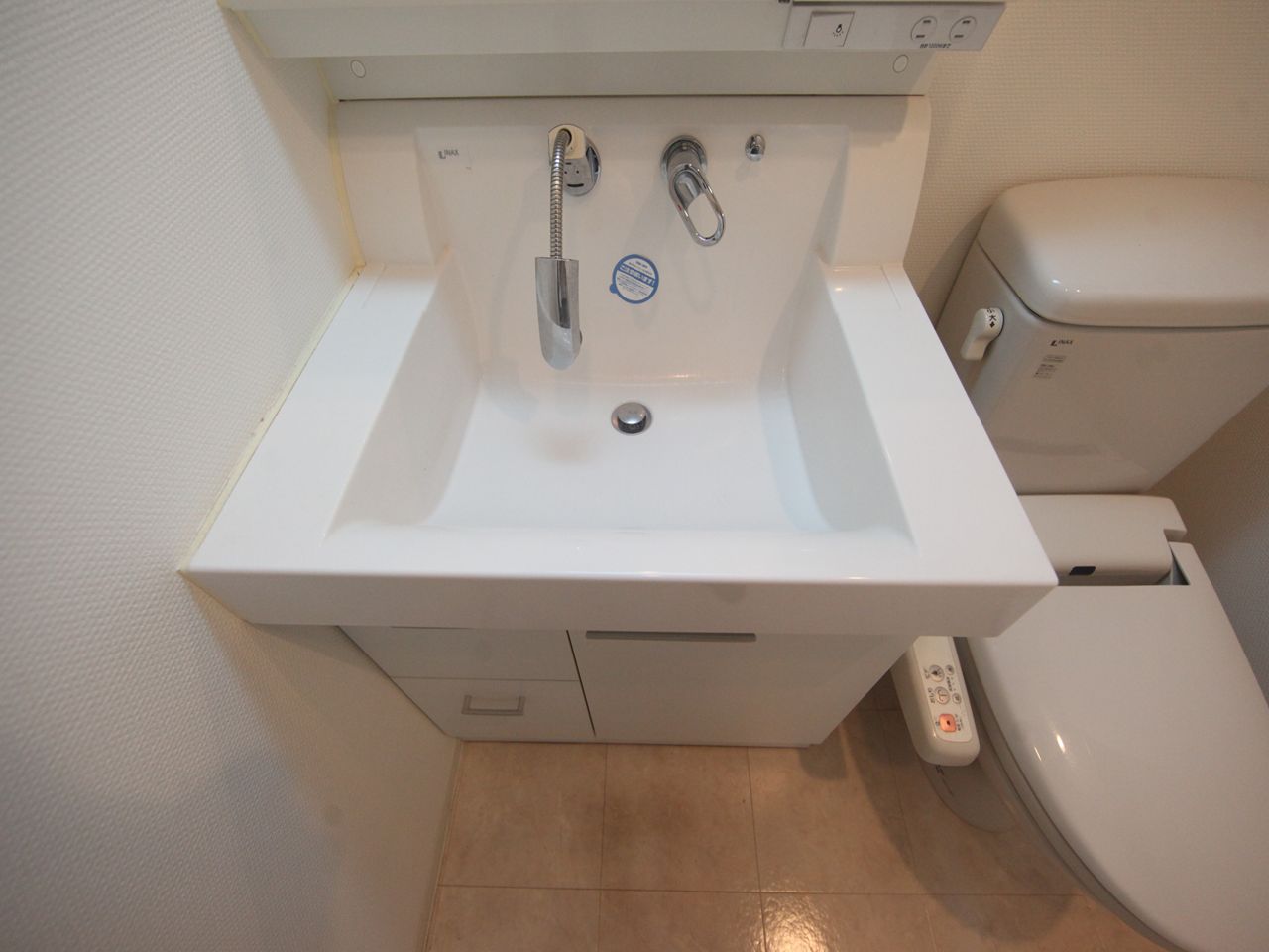 Washroom. Dressing room Independent Bathroom Vanity