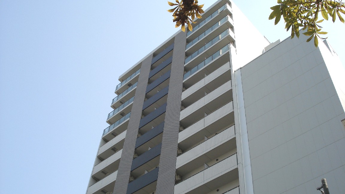 Building appearance. Sutairyishu appearance