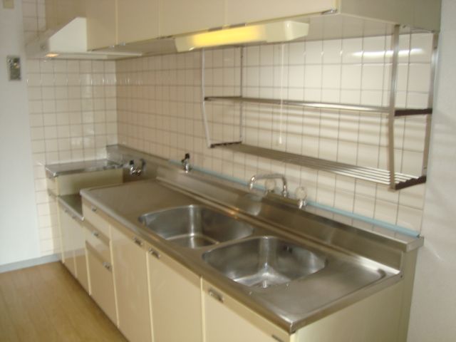 Kitchen. Wide kitchen space. 