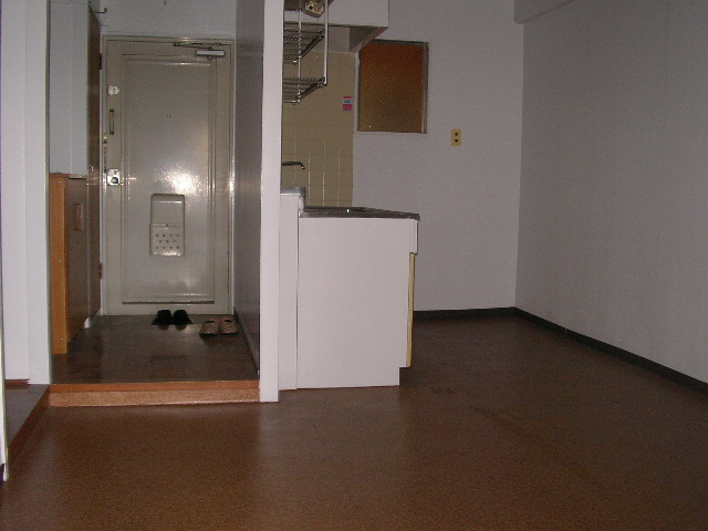 Living and room. DK7 Pledge