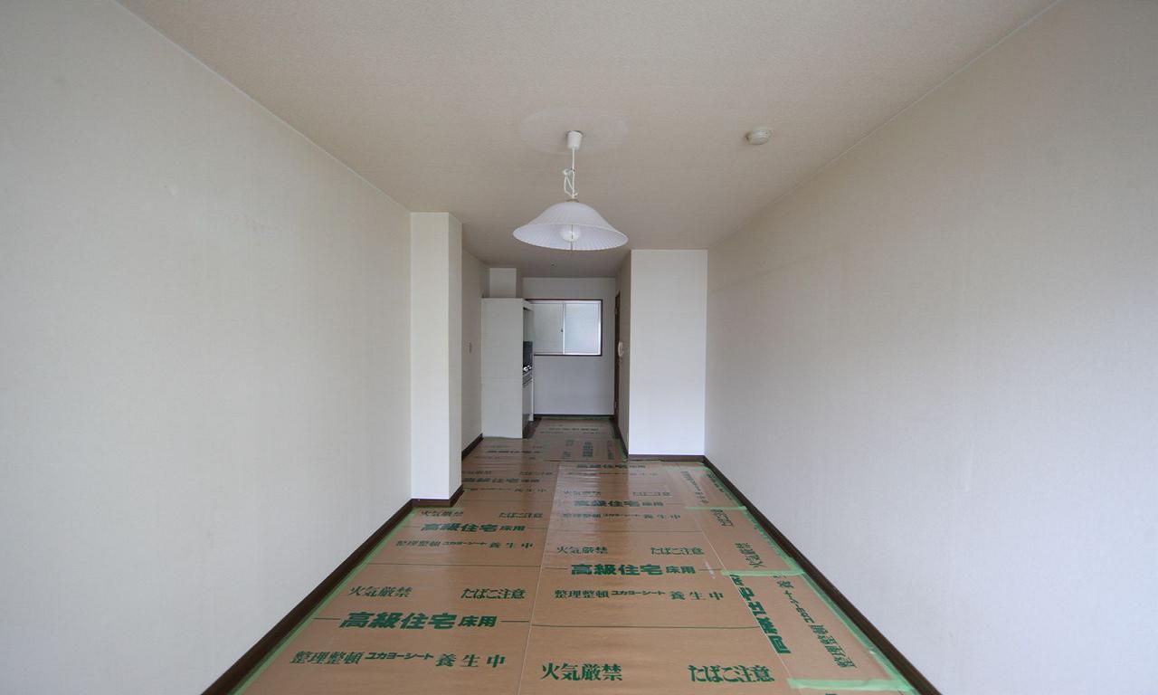 Living and room. Western-style 10 Pledge The top floor angle room