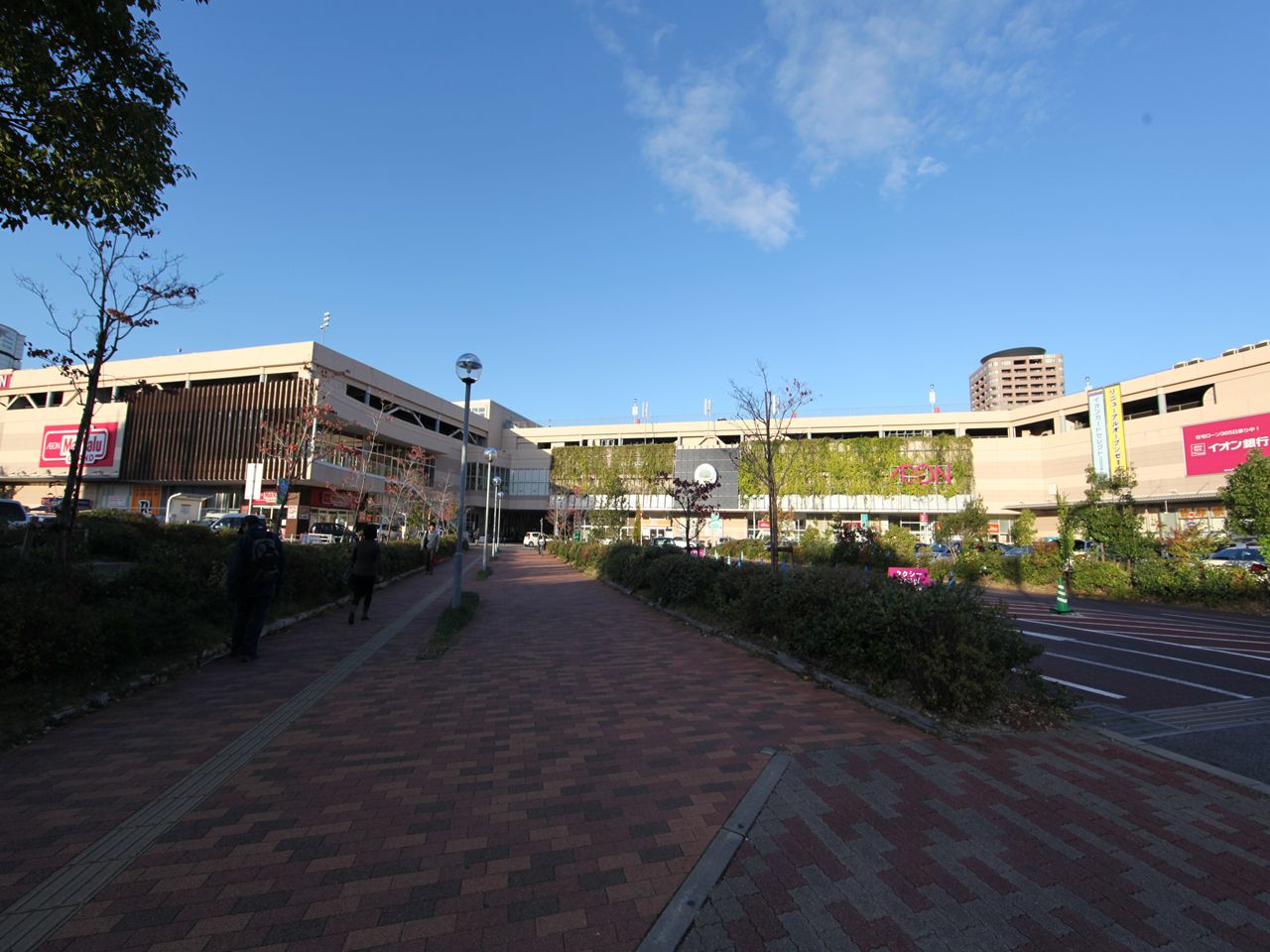 Shopping centre. 1800m until the ion Town Chikusa (shopping center)