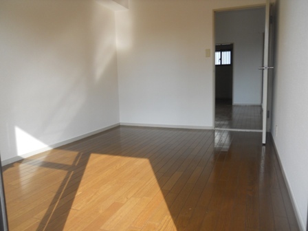 Other room space. Western-style 6 Pledge