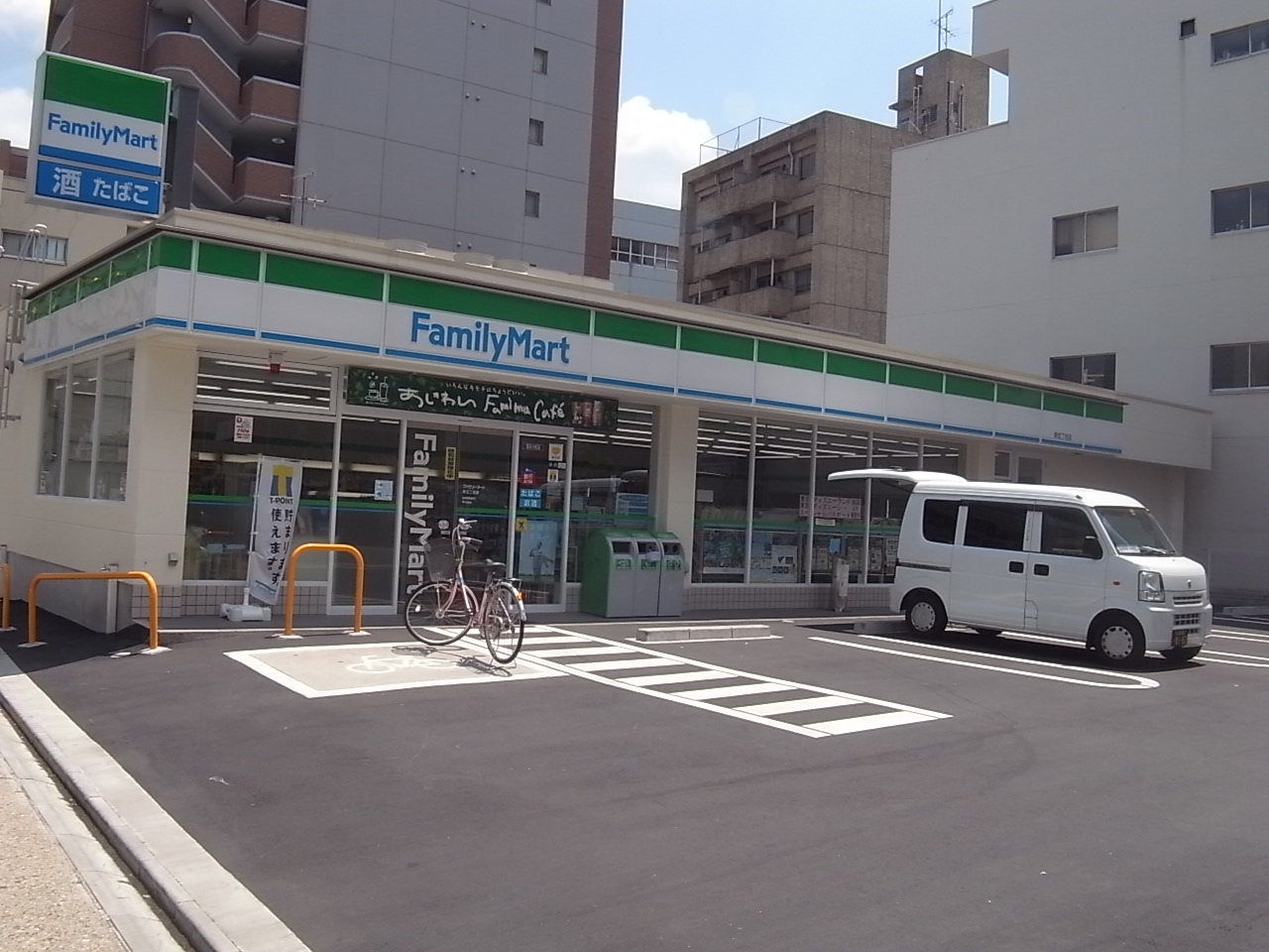 Convenience store. FamilyMart Sakae Chome store up (convenience store) 50m
