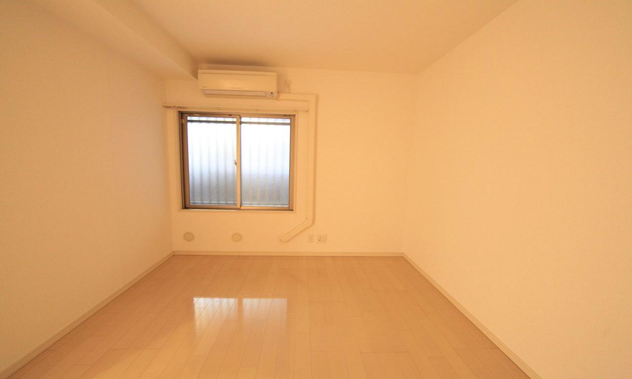 Other room space. Western-style 6.4 Pledge Air-conditioned Closet (storage rich have)