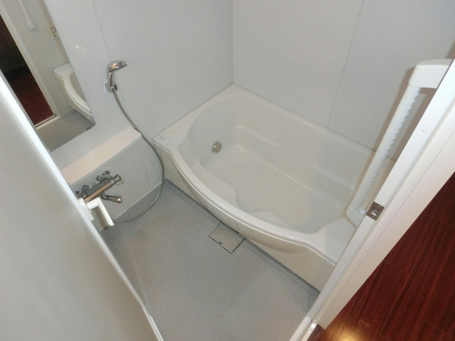 Bath. With reheating function