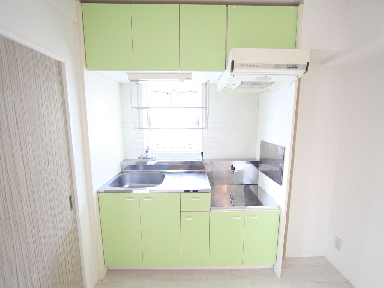 Kitchen. Kitchen (gas two-burner stove installation possible) with a window (ventilation good)