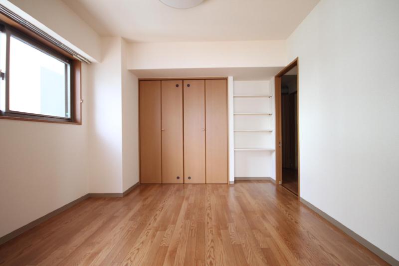 Other room space. Western-style 5.9 Pledge