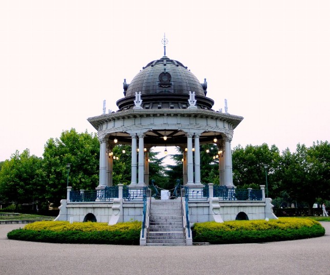 Other. Tsurumai to the park (other) 500m