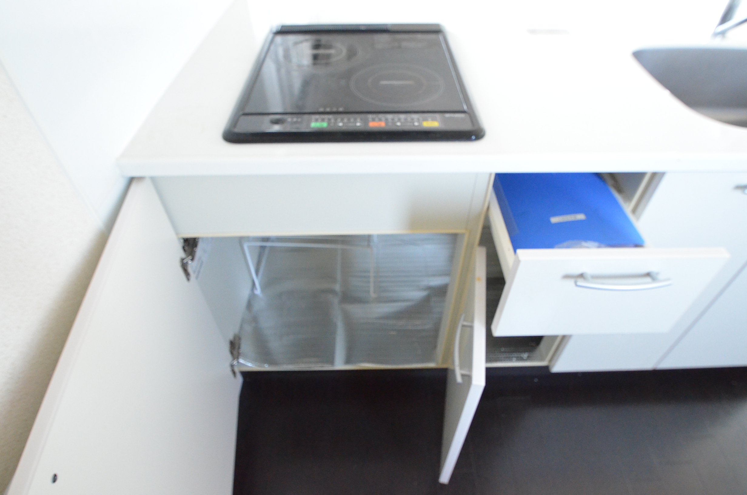 Kitchen. IH cooking heater