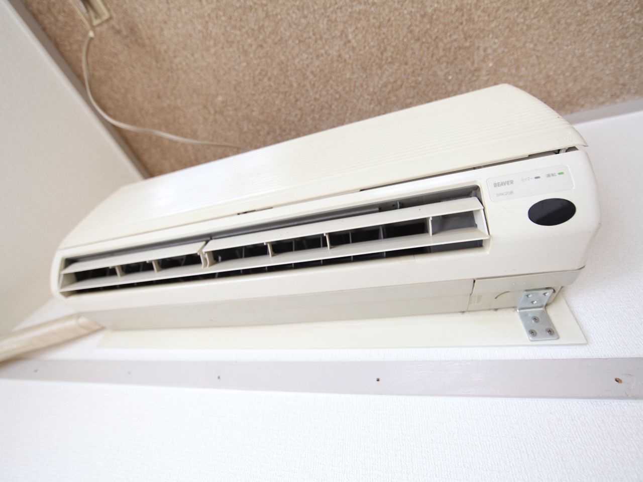 Other Equipment. Western-style 6 Pledge Air-conditioned