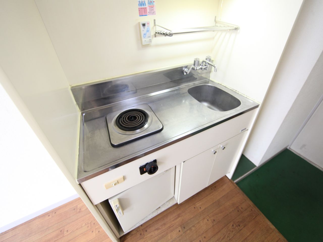 Kitchen. kitchen Electric stove