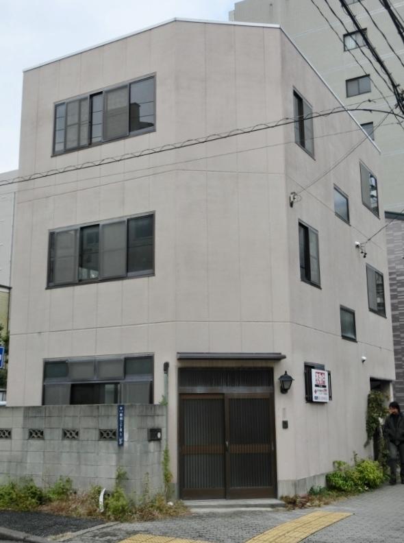 Local appearance photo. Local (12 May 2013) Shooting