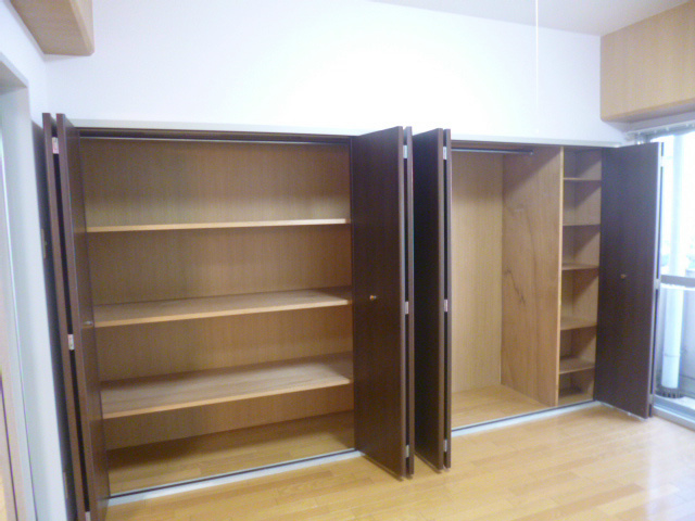 Receipt. Storage space plenty