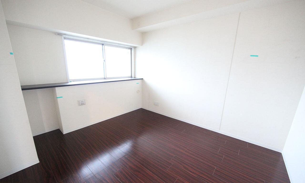 Other. Western-style 6 Pledge With windows (ventilation good)