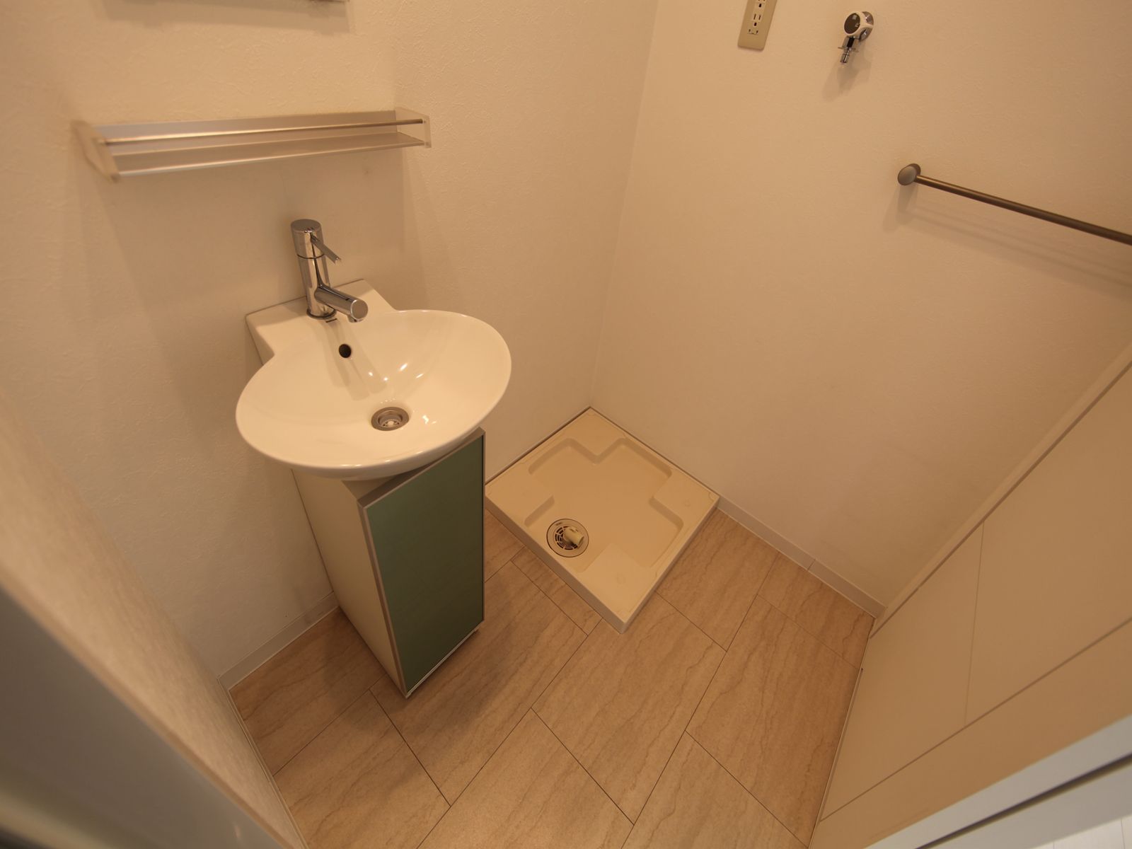 Washroom. Dressing room Fashionable independent washbasin Indoor Laundry Storage