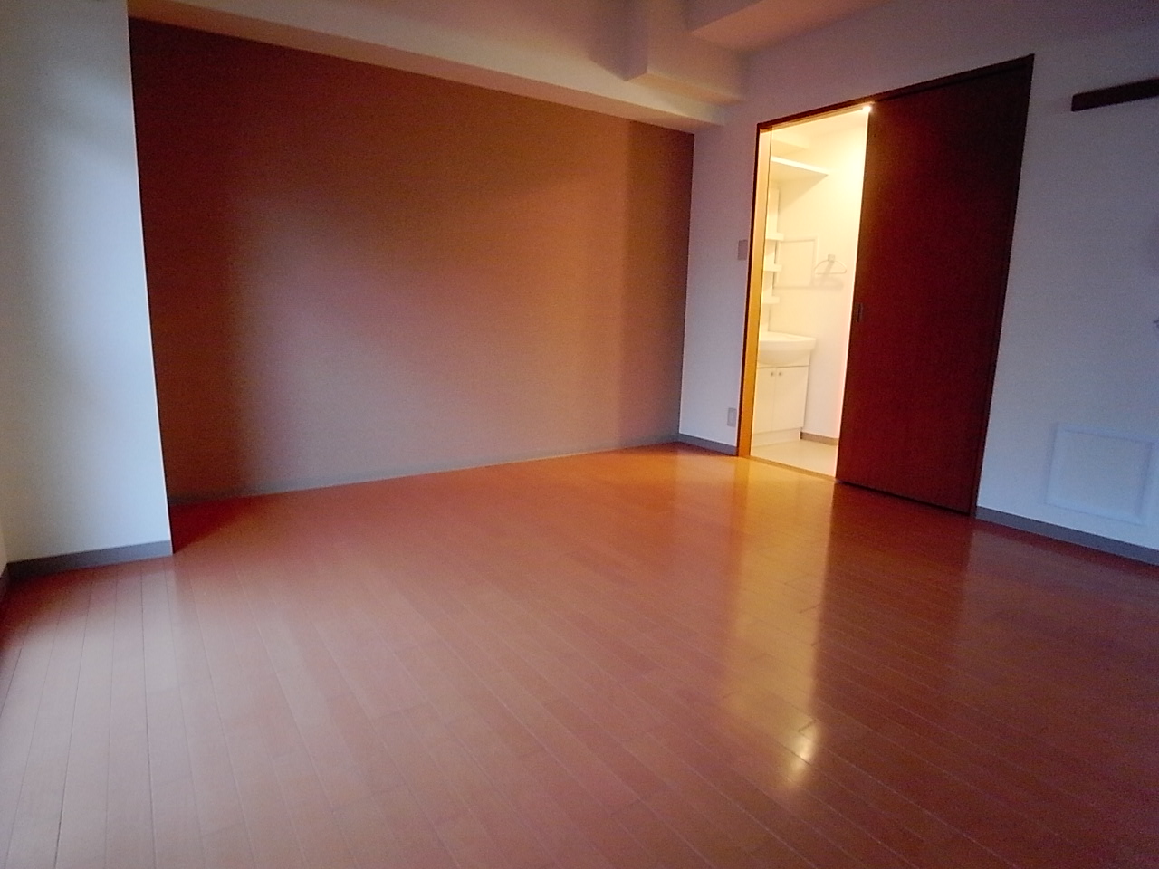 Living and room. Western-style 9.1 Pledge With walk-in closet