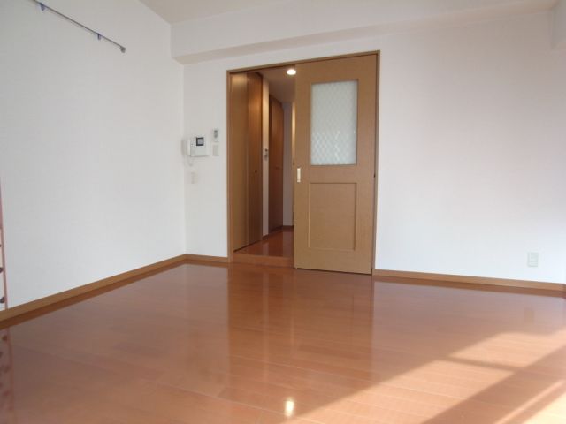 Living and room. Is a good floor plan easy to use