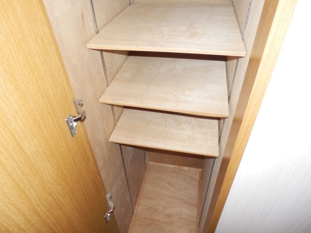 Receipt. It is a shoebox.