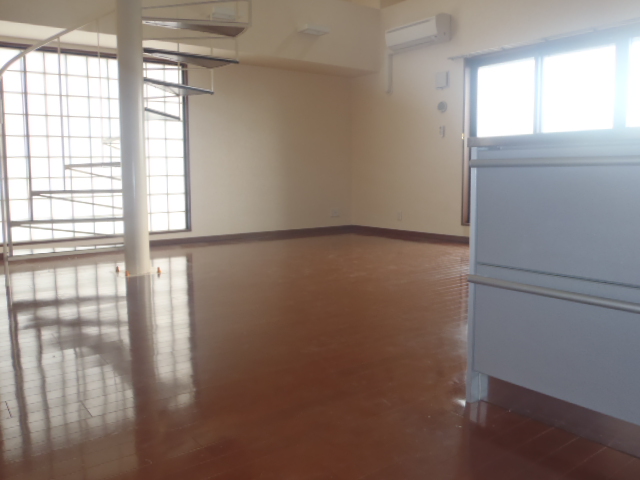 Living and room. Living