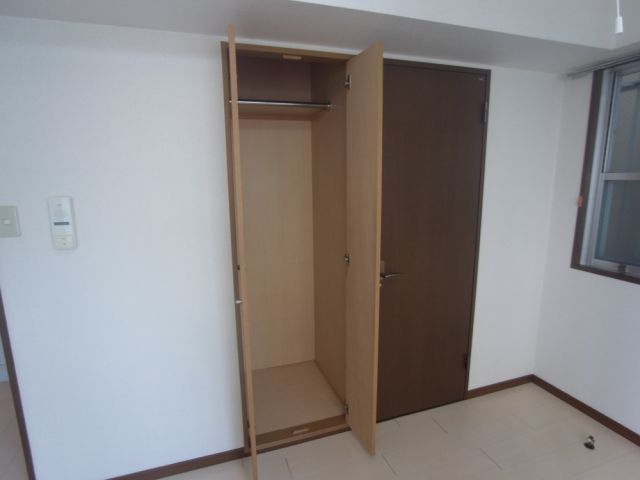 Receipt. There is storage space.