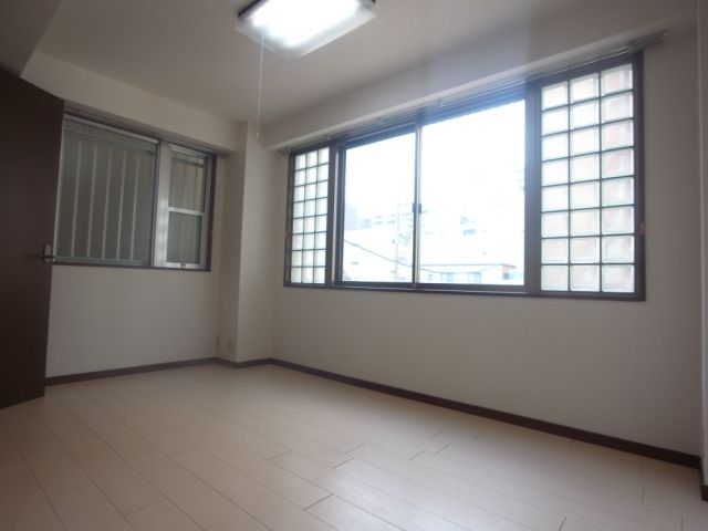 Living and room. It did possible image of new life.