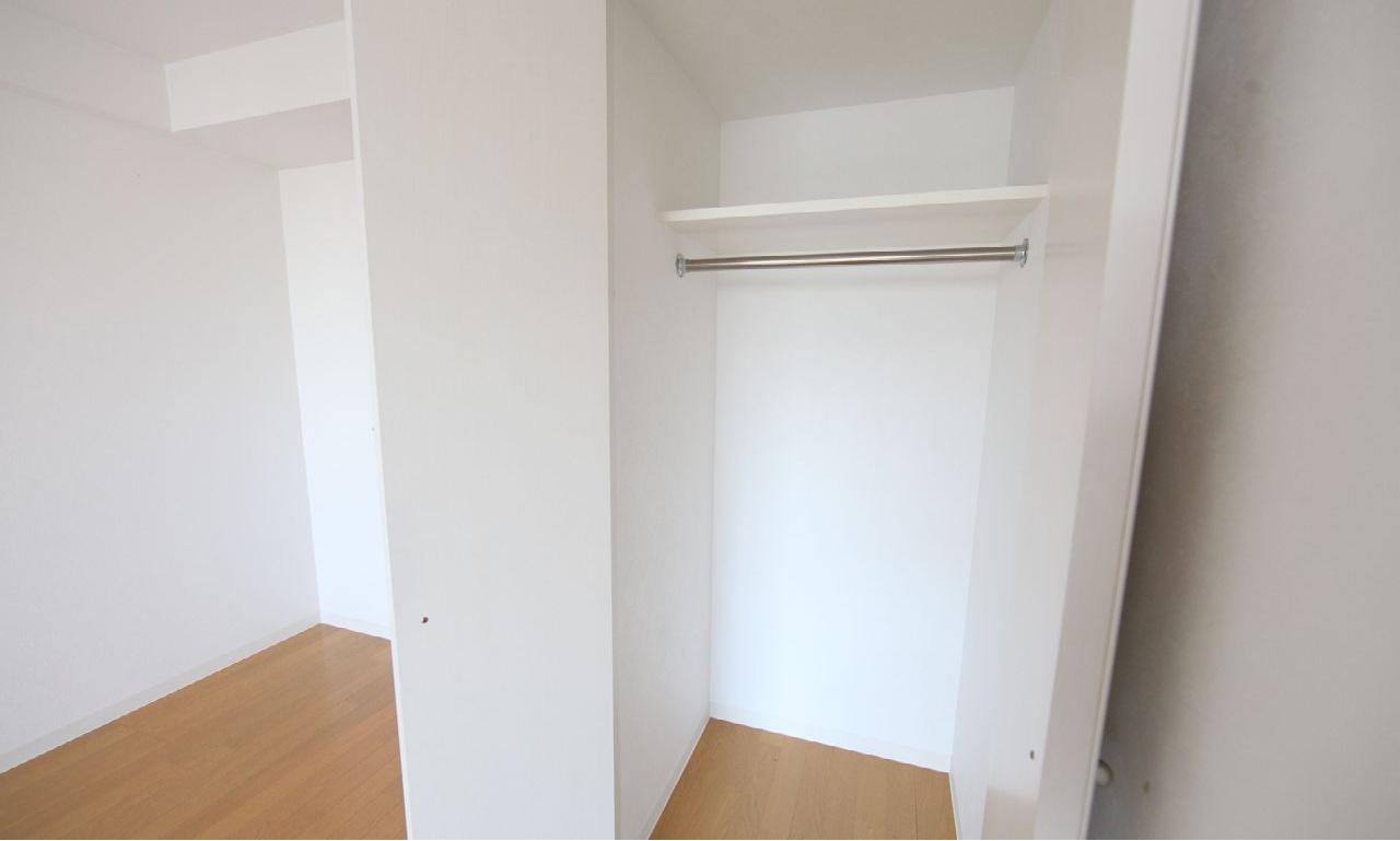 Receipt. With closet (storage rich have)