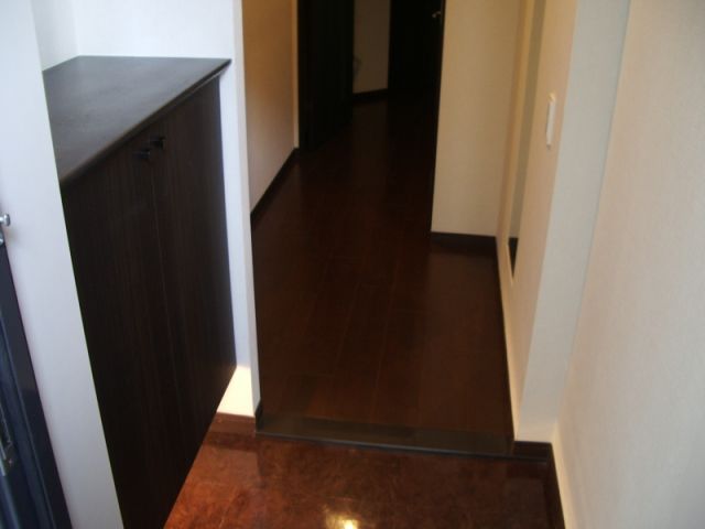 Entrance. It comes with a shoebox