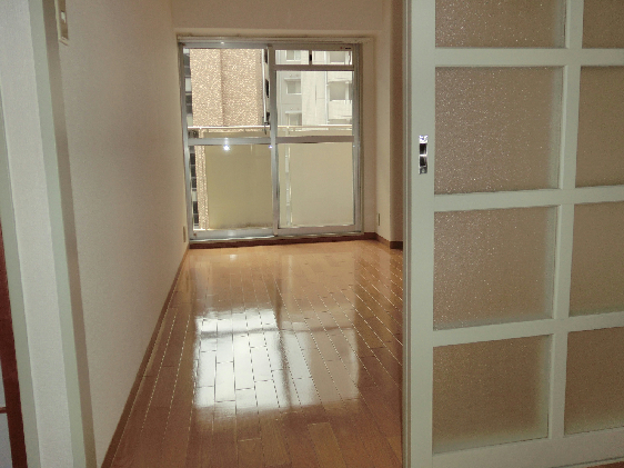 Other room space. Western-style 4.8 Pledge