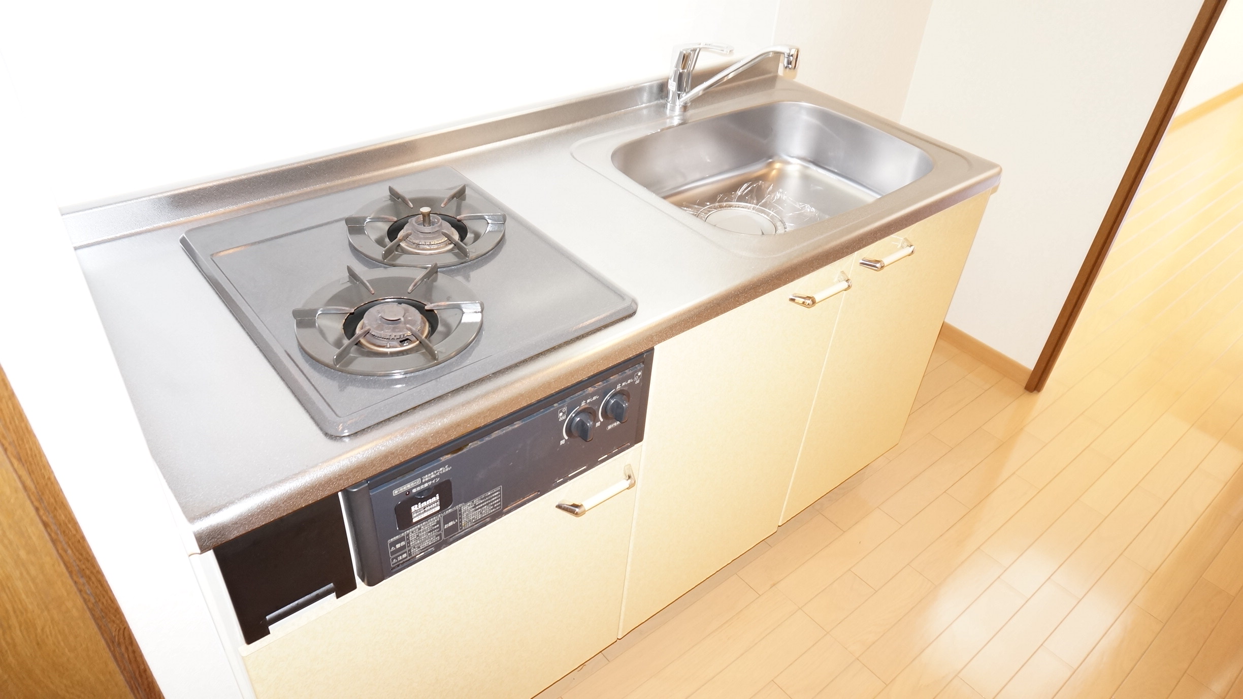 Kitchen. System kitchen (gas stove 2 burners)