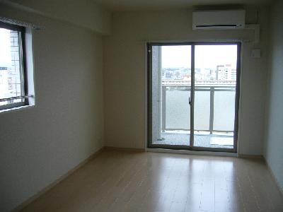 Other room space. Flooring