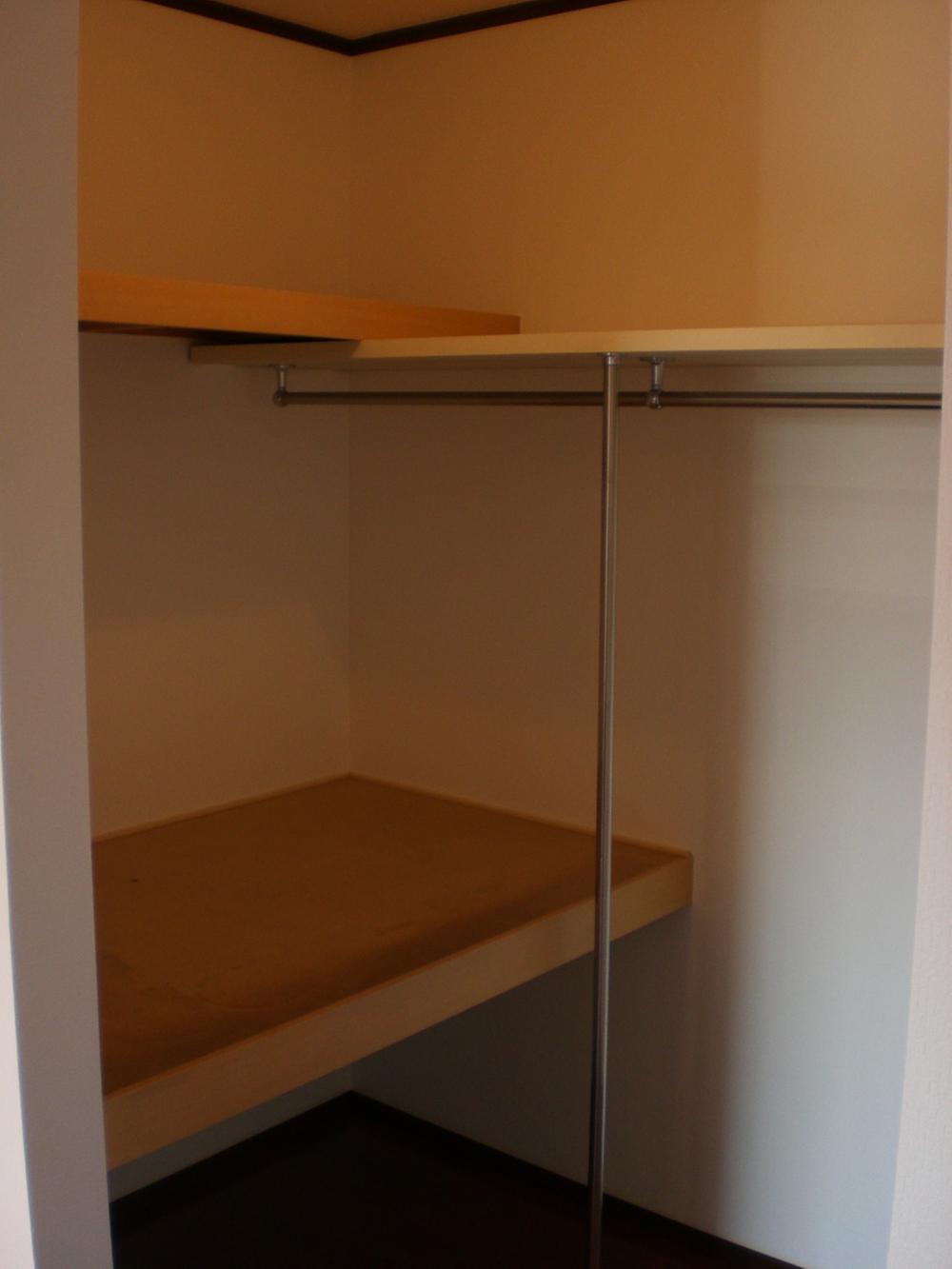 Receipt. Walk-in closet