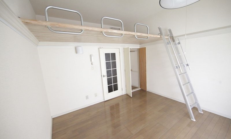 Living and room. Western-style 6 Pledge With loft You can consumer electronics available