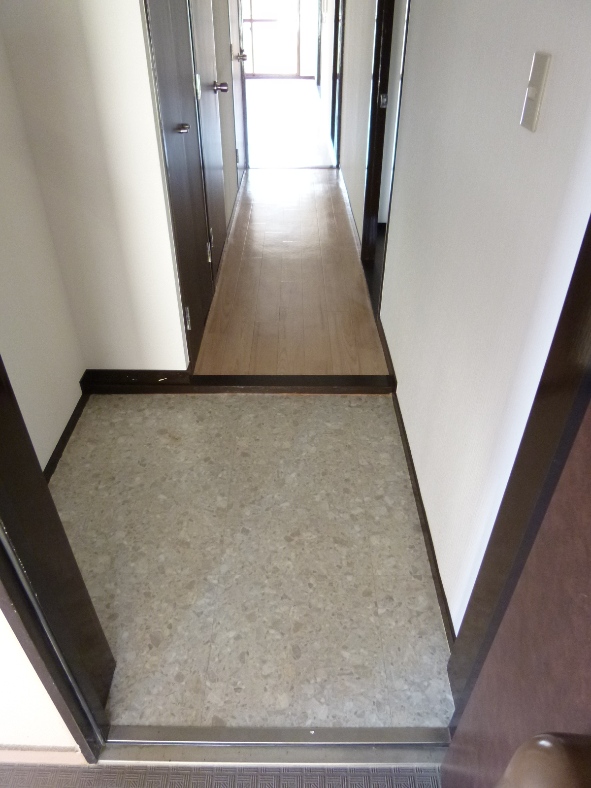 Entrance. Spacious entrance ☆
