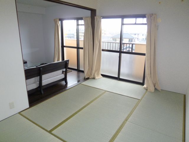Living and room