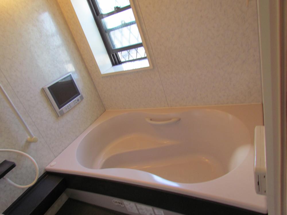 Bathroom. Indoor (10 May 2013) Shooting