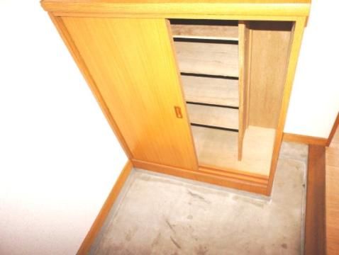 Other room space. Cupboard