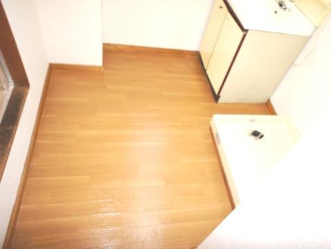 Washroom. Washroom