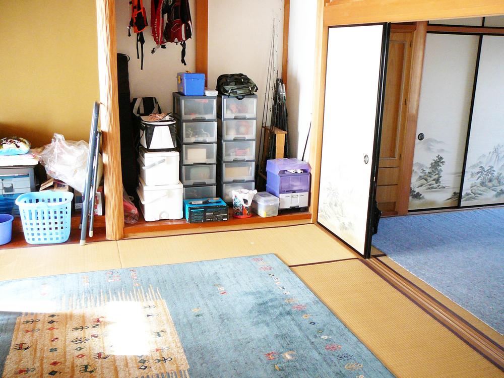 Other introspection. First floor Japanese-style room