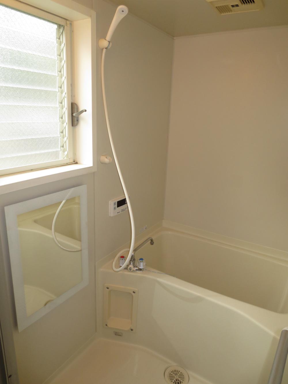 Bathroom. Indoor (11 May 2013) Shooting