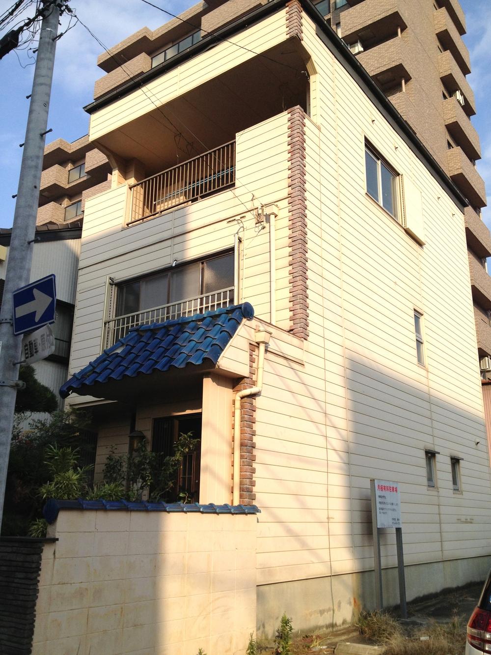 Local appearance photo