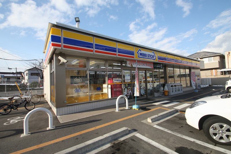 Convenience store. MINISTOP Nagoya Koseitori store up (convenience store) 126m
