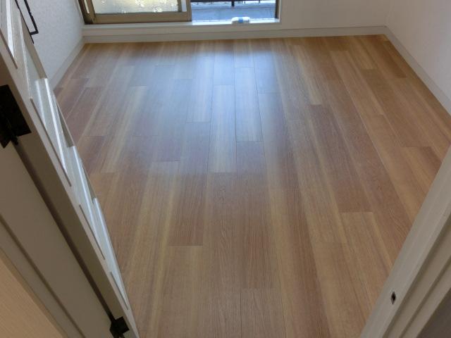 Non-living room. Indoor (12 May 2013) Shooting